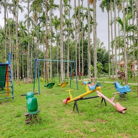 Ezzenza Areca Resort มาดิเครี ภายนอก รูปภาพ