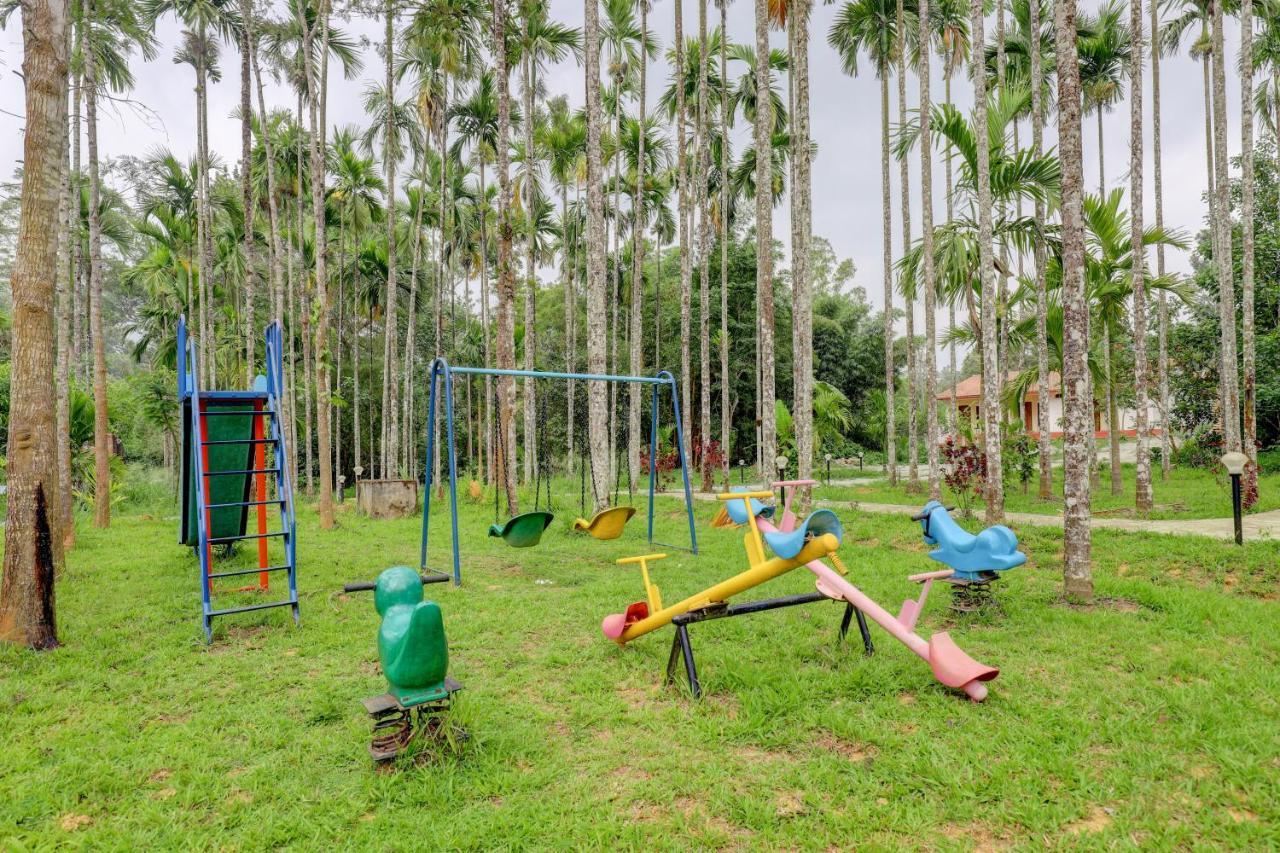 Ezzenza Areca Resort มาดิเครี ภายนอก รูปภาพ