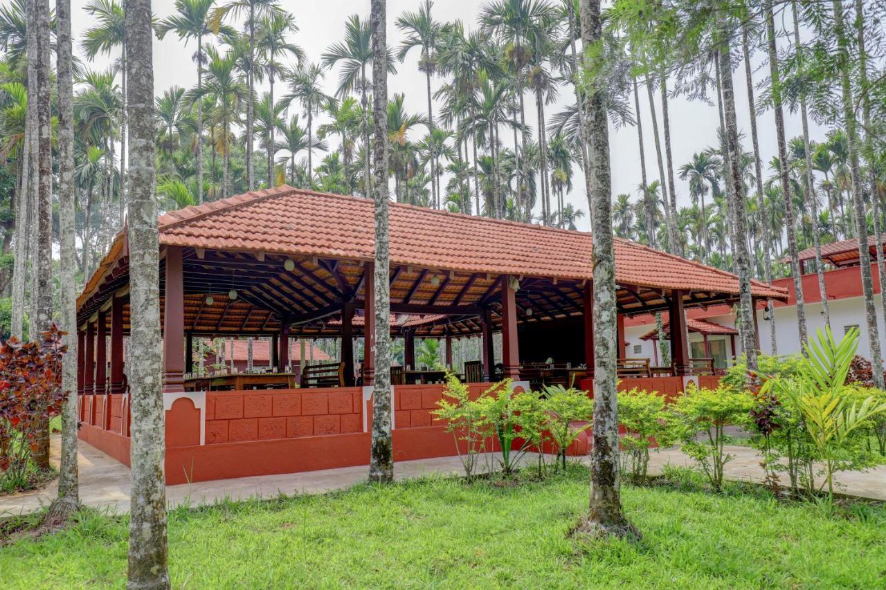 Ezzenza Areca Resort มาดิเครี ภายนอก รูปภาพ