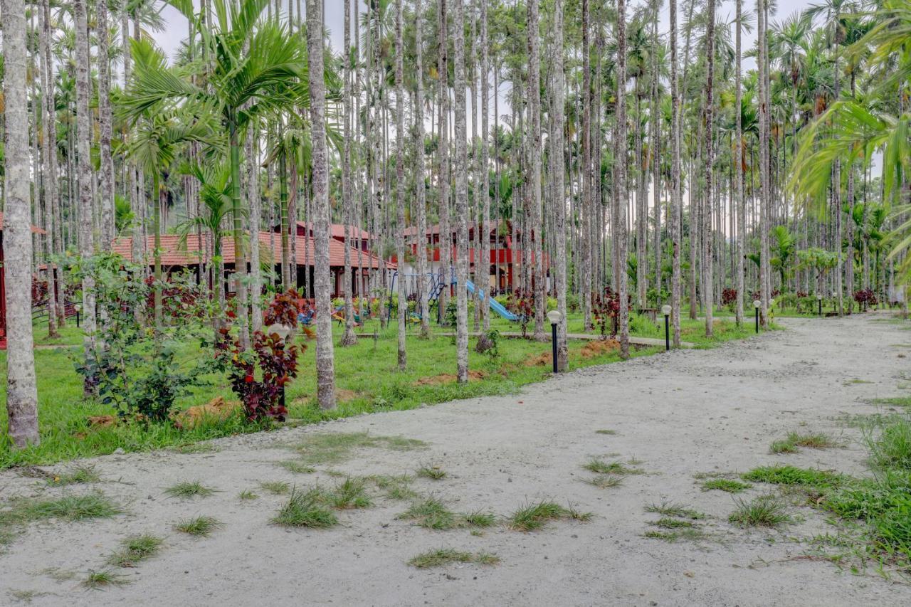 Ezzenza Areca Resort มาดิเครี ภายนอก รูปภาพ